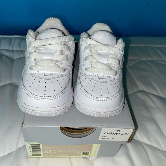 Air Force 1’s - Picture 2 of 4